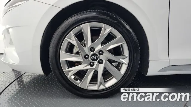 2021 Hyundai Grandeur Calligraphy, photograph 12