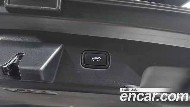 Hyundai Tucson HEV 1.6 2WD — photo 1 of 32