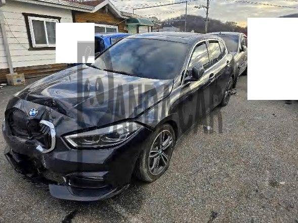2020 BMW 118d Sport, photograph 4