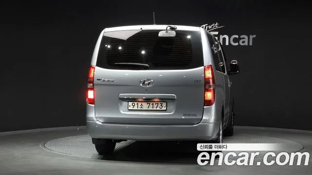 2021 Hyundai Starex Van 3-Seater, photograph 7