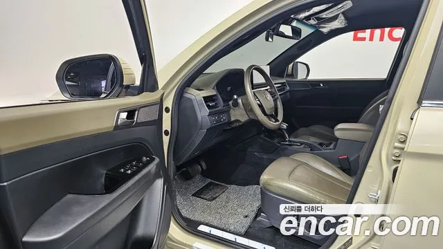 KG_Mobility_Ssangyong Rexton Diesel 2.2 4WD — photo 1 of 20