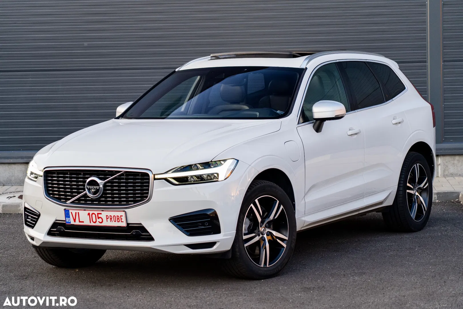 2018 Volvo XC 60 T8 Twin Engine AWD R-Design, photograph 2