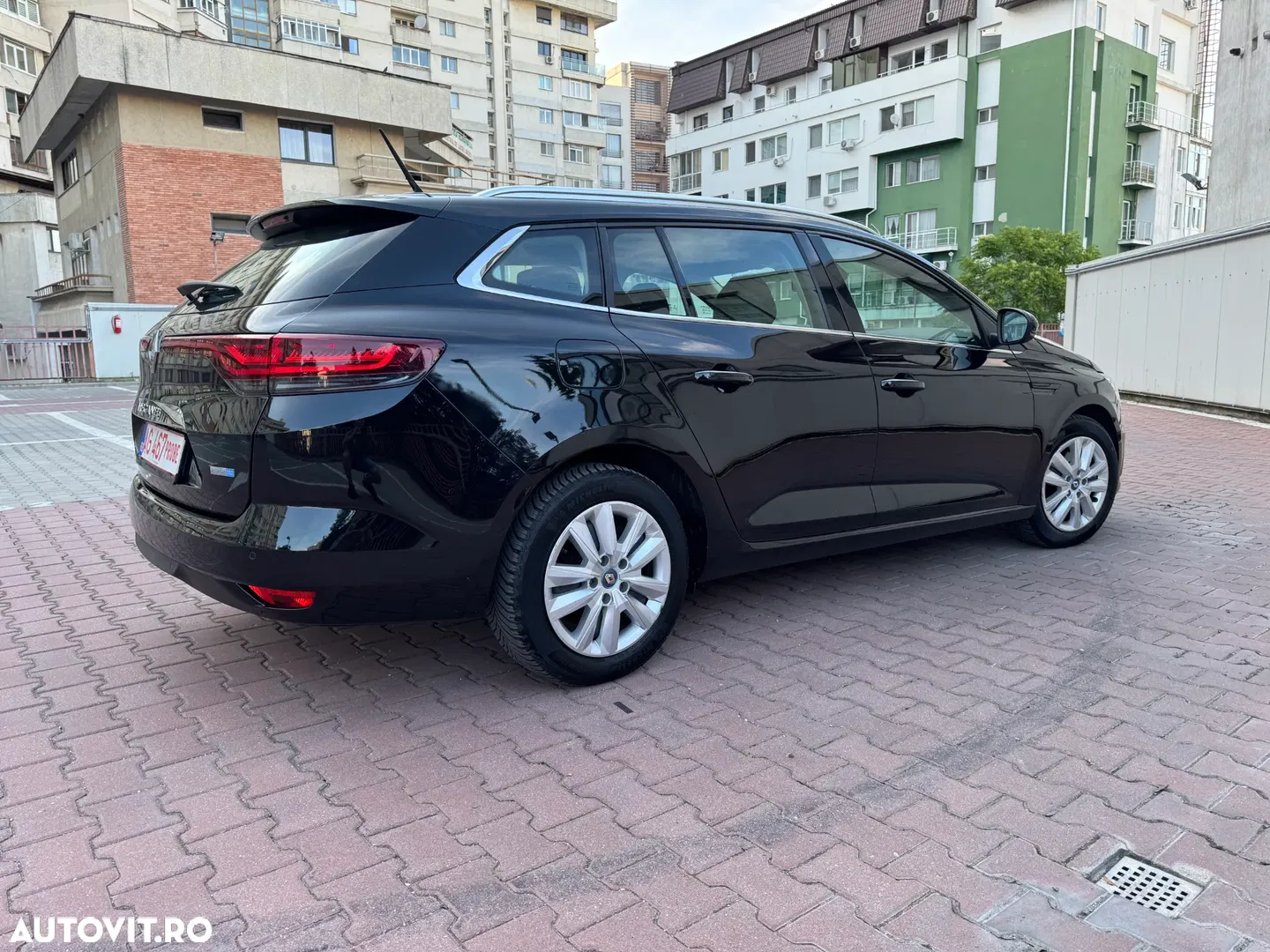 2021 Renault Megane E-TECH 160 INTENS, photograph 8