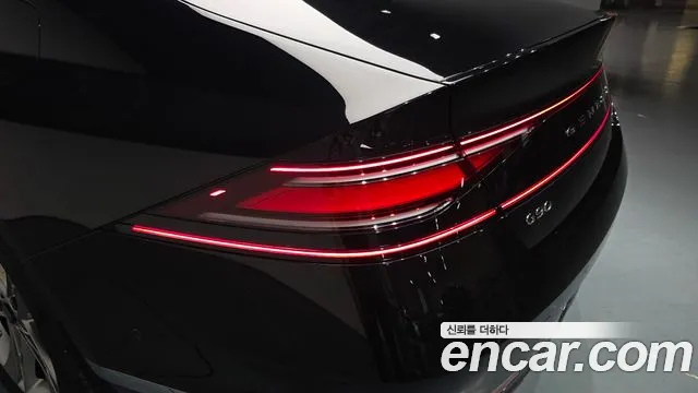 Genesis G90 Gasoline 3.5 Turbo e-S/C AWD — photo 1 of 40