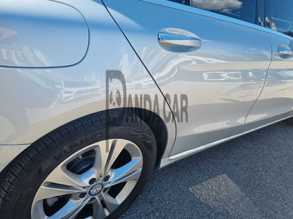 2017 Mercedes-Benz C220 d 4Matic, photograph 3