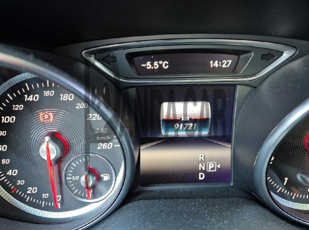 2018 Mercedes-Benz CLA250 4Matic, photograph 4