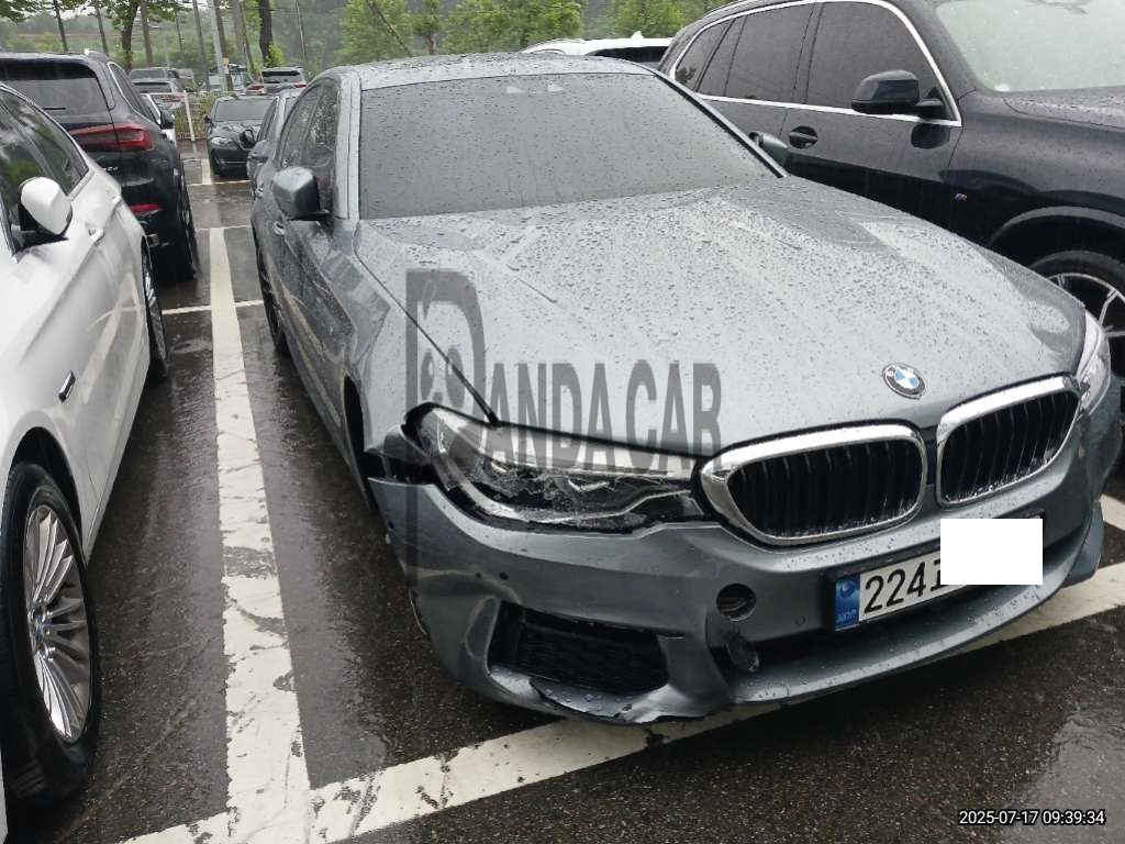 2017 BMW 530i, photograph 1