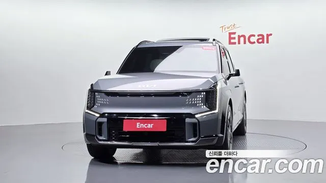 Kia EV9 Long Range 4WD — photo 1 of 39