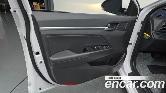 2019 Hyundai AVANTE 1.6, photograph 10