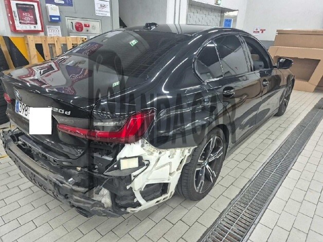 2023 BMW 320d, photograph 3