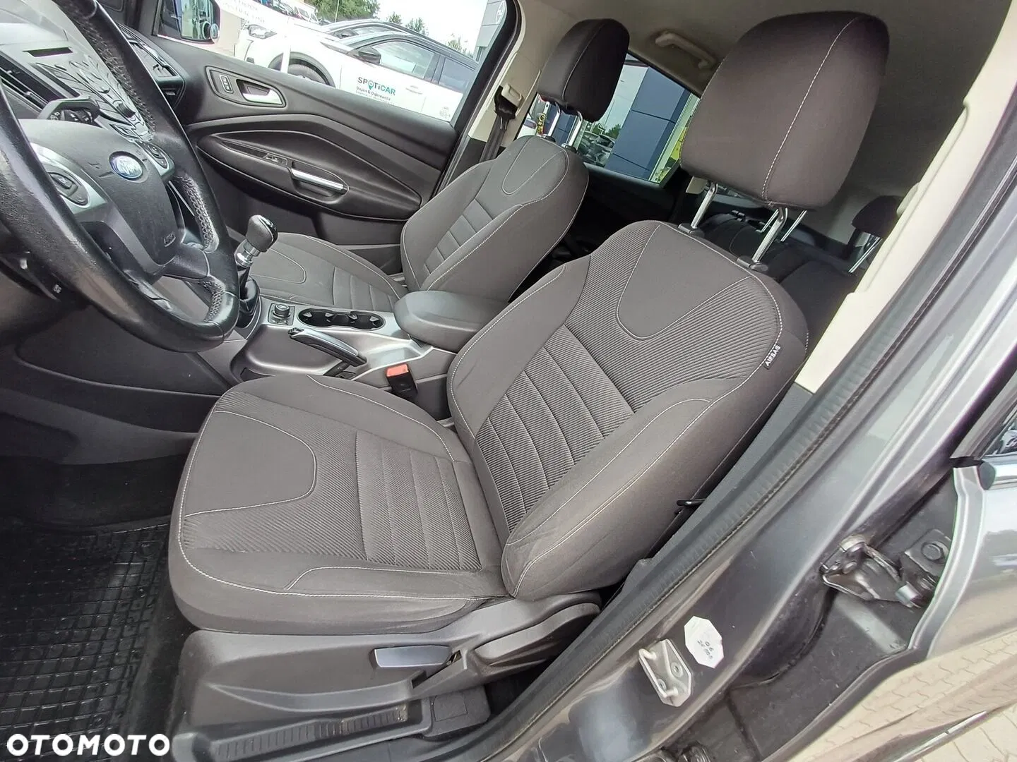 2013 Ford Kuga 2.0 TDCi FWD Titanium, photograph 12