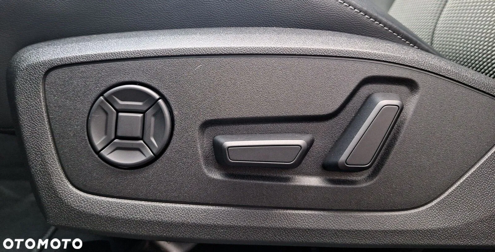 2025 Audi Q3 Sportback 35 TFSI mHEV S-Line S tronic, photograph 10
