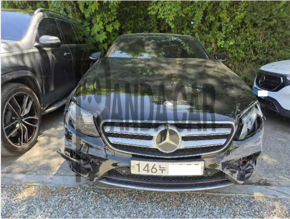 2019 Mercedes-Benz E350 4Matic, photograph 4