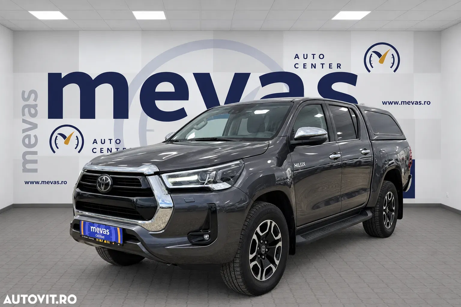 2022 Toyota Hilux 2.8D 204CP 4x4 Double Cab AT Executive, photograph 1