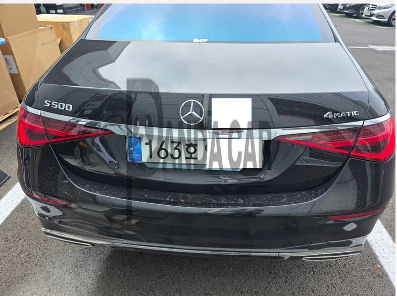 2023 Mercedes-Benz S500 4MATIC, photograph 2