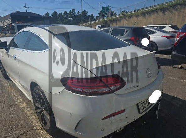 2023 Mercedes-AMG C43 4MATIC Coupe, photograph 3