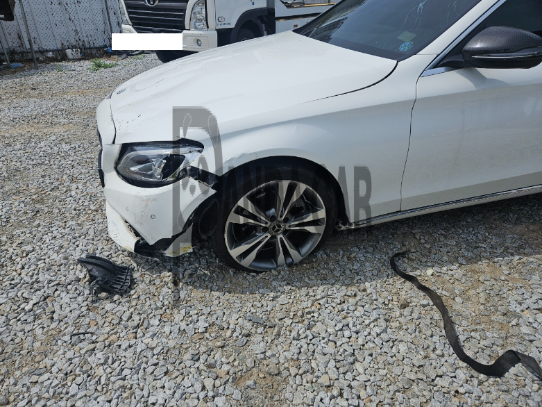 2018 Mercedes-Benz C200, photograph 2