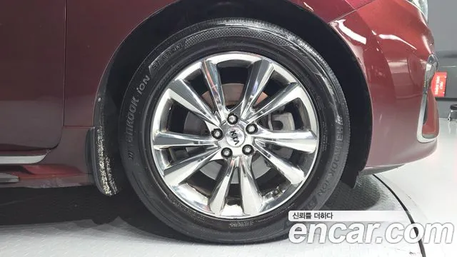 2019 Kia Canival 9-Seater Luxury, photograph 4