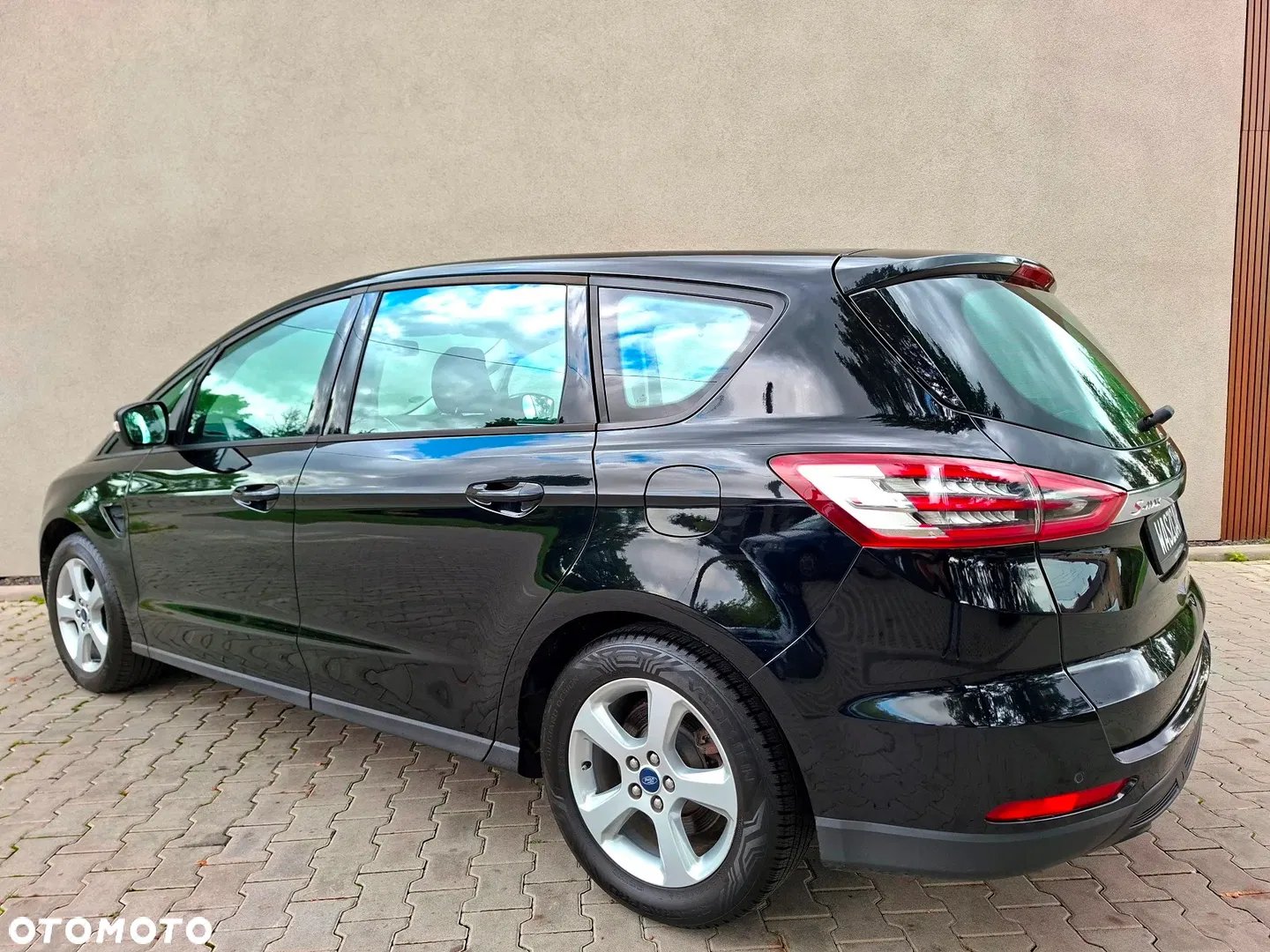 2016 Ford S-Max 2.0 TDCi Trend PowerShift, photograph 4