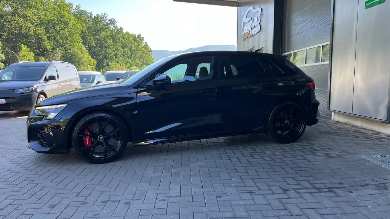 2022 Audi RS3 Sportback 2.5 TFSI quattro S Line *Black*App, photograph 4