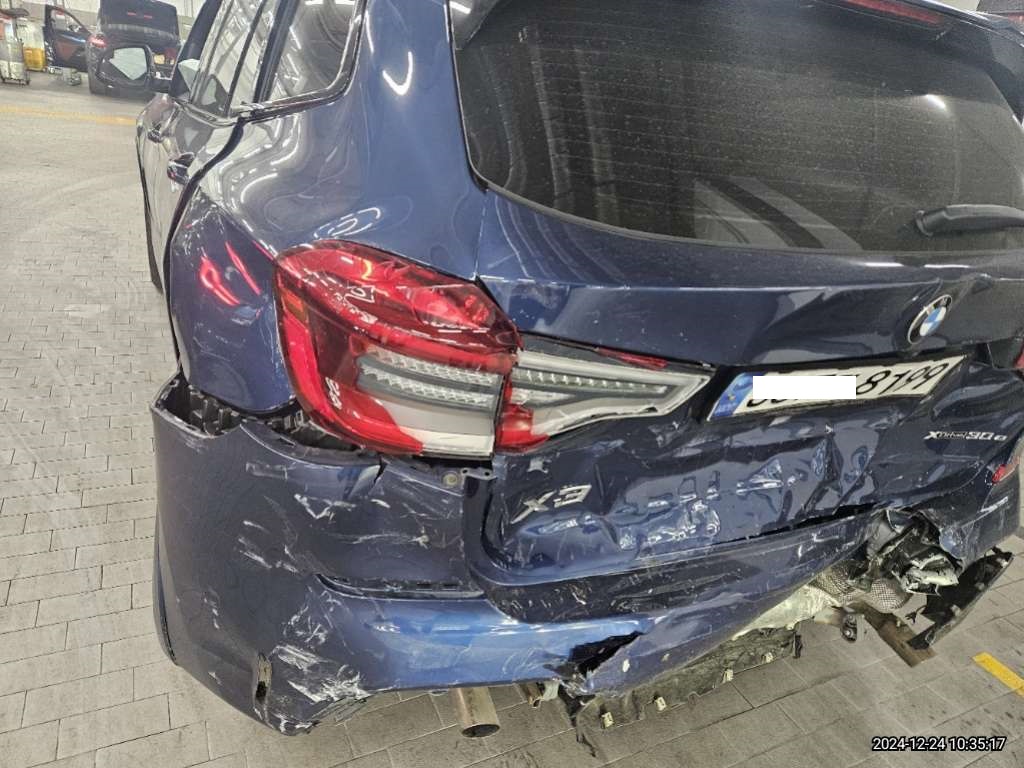 2021 BMW X3 xDrive30e, photograph 5