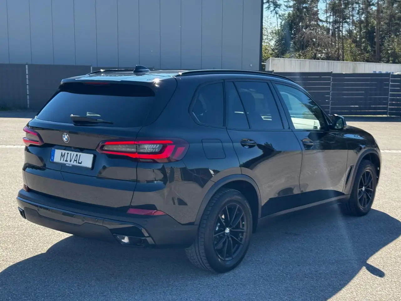 2022 BMW X5 25d xDrive/LED/Pano/Memory/360/ShadowLine/AHK, photograph 7