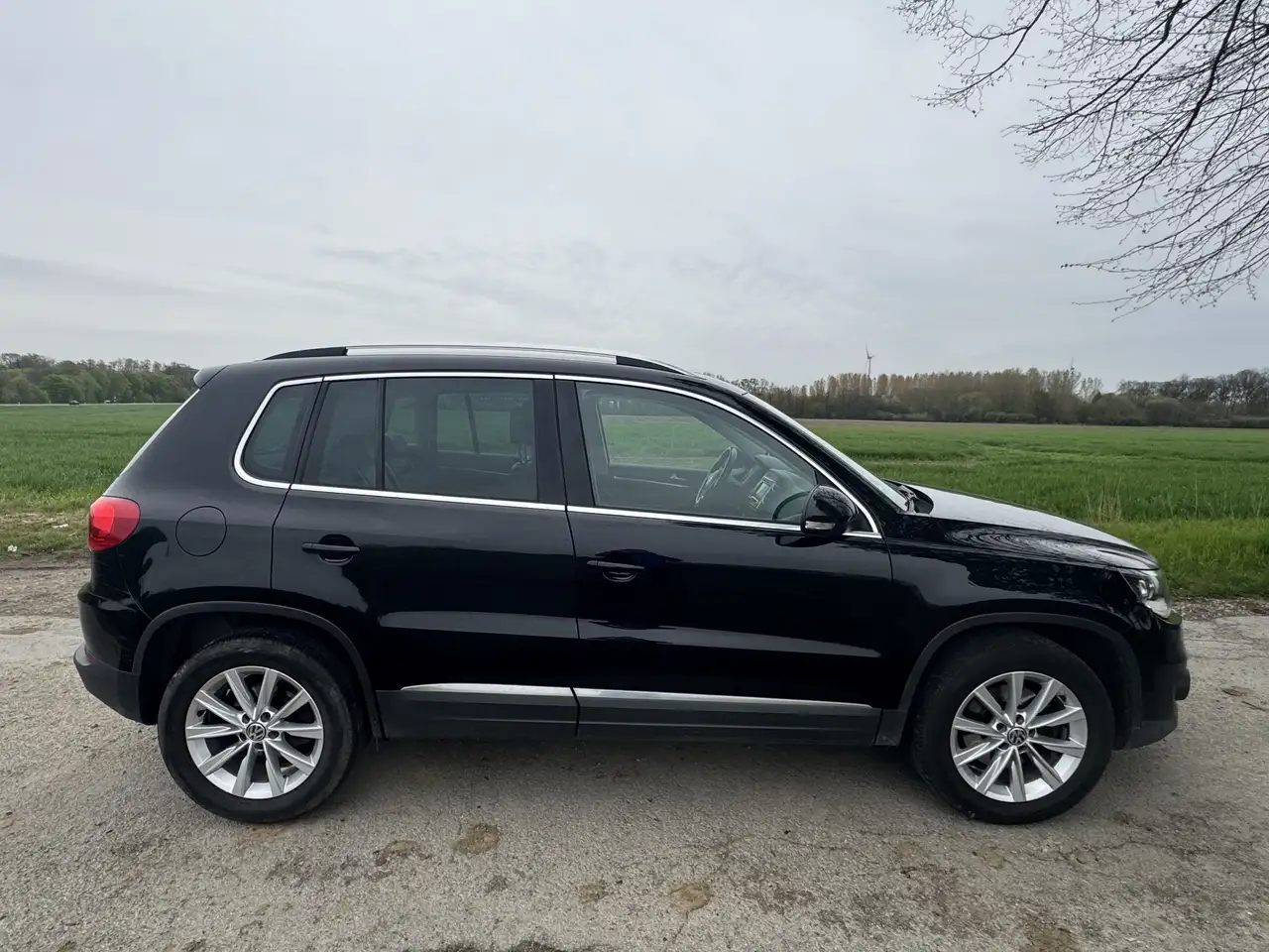 2011 Volkswagen Tiguan 2.0 TDI DPF 4Motion DSG Sport & Style, photograph 11