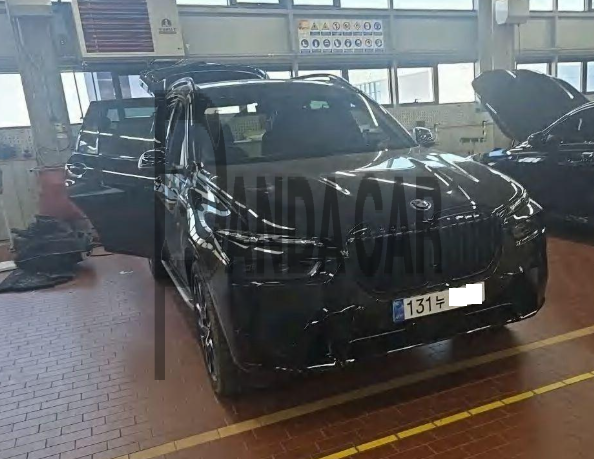 2025 BMW X7 xDrive40i, photograph 1