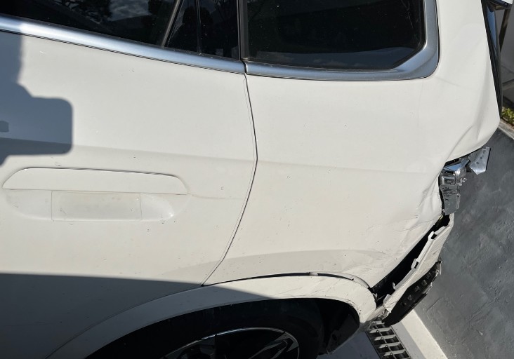 2024 BMW X1 xDrive20i, photograph 3