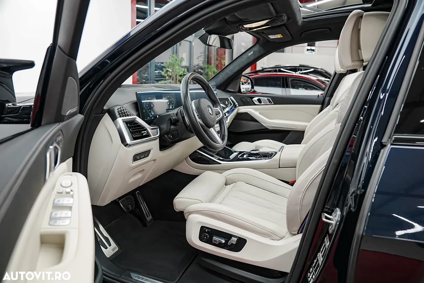 2023 BMW X7 M60i xDrive, photograph 4