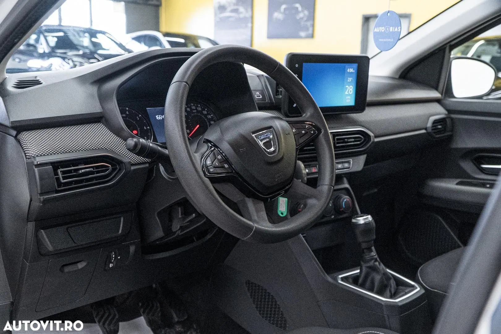 2021 Dacia Logan TCe 90 MT6 Prestige, photograph 6