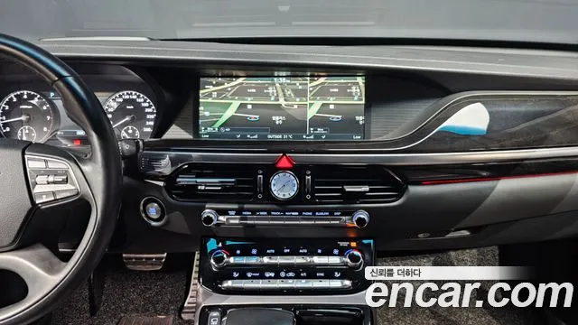 2016 Genesis EQ900 3.8 GDI AWD, photograph 2