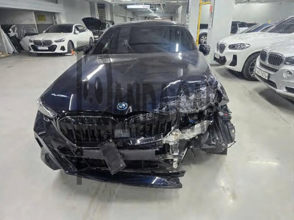 2025 BMW i5 xDrive40, photograph 3