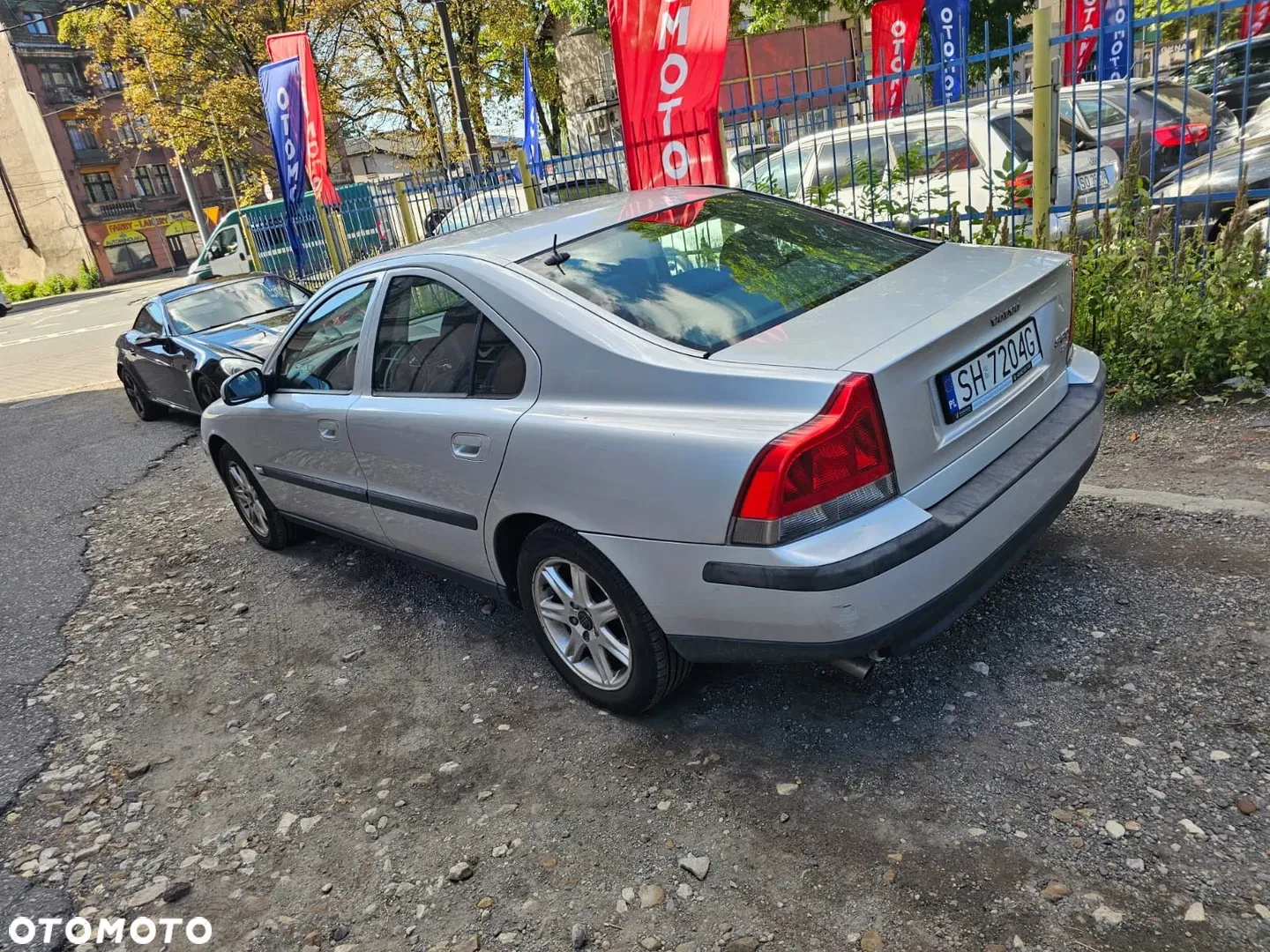 2003 Volvo S60 2.4 Momentum, photograph 2