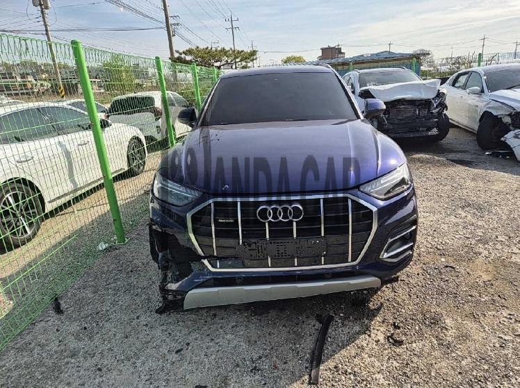 2022 Audi Q5 40 TDI quattro, photograph 1