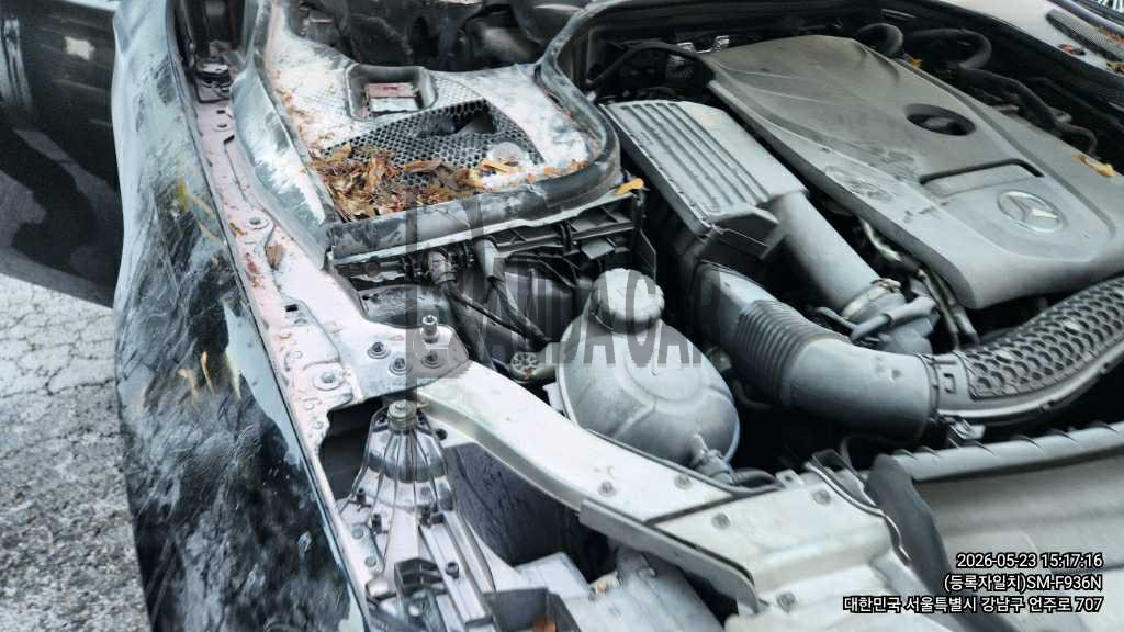 2017 Mercedes-Benz E300 4Matic, photograph 4