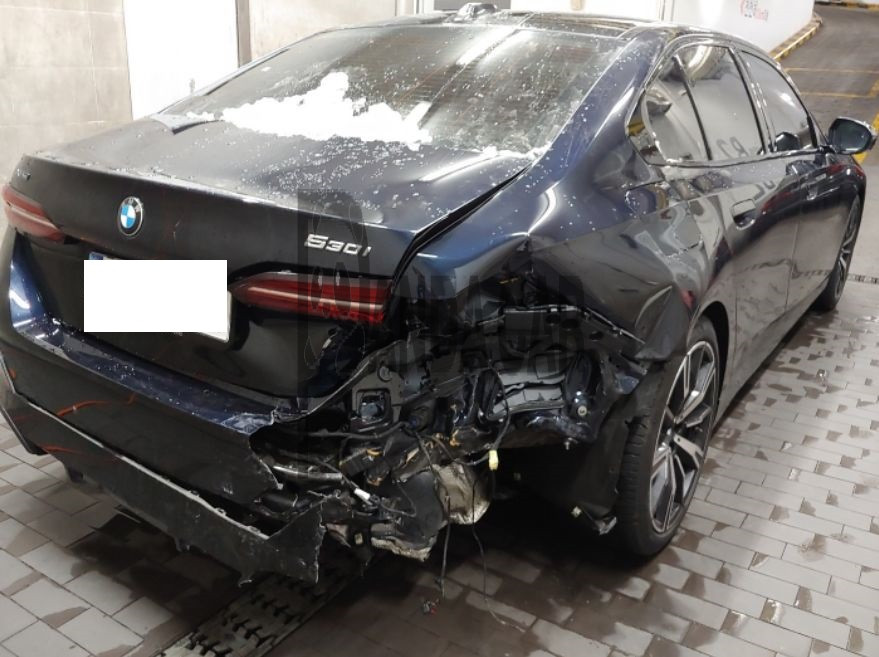 2024 BMW 530i xDrive, photograph 2