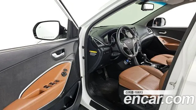 2017 Hyundai Santafe Diesel 2.0 2WD, photograph 1
