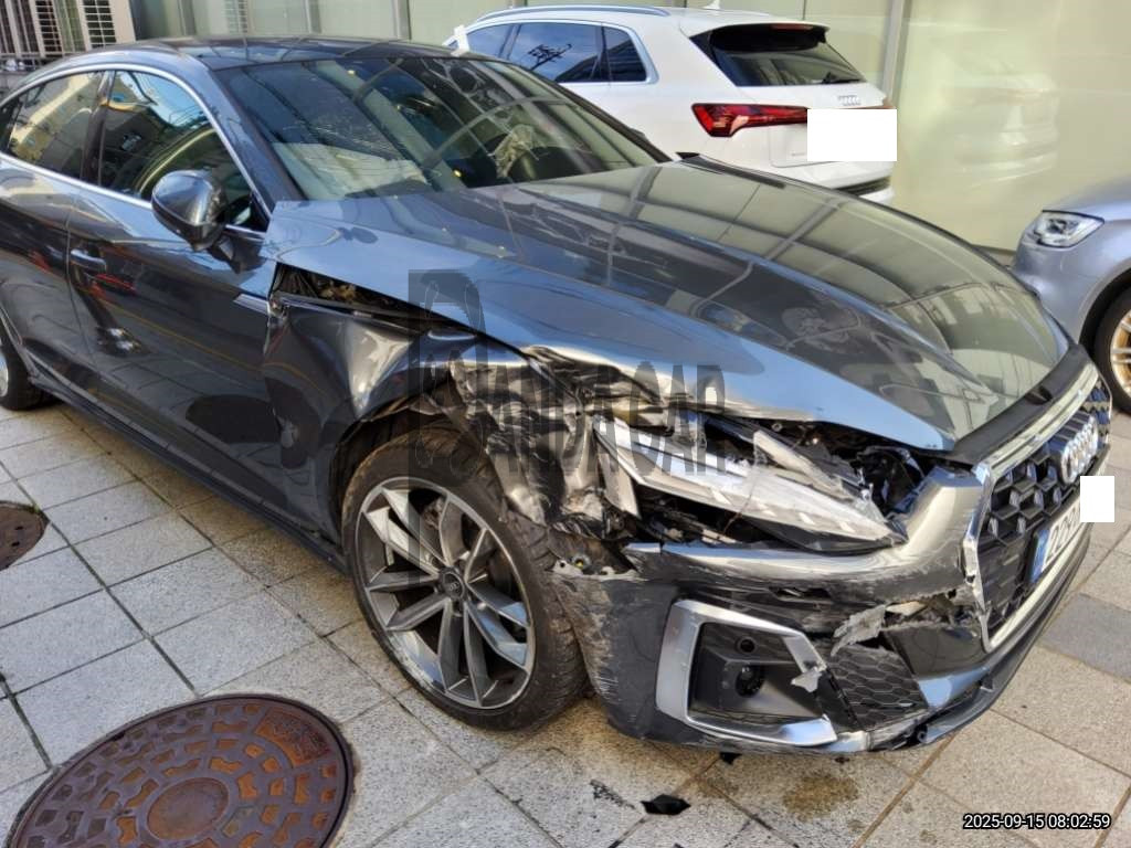 2022 Audi A5 Sportback 40 TFSI quattro, photograph 1