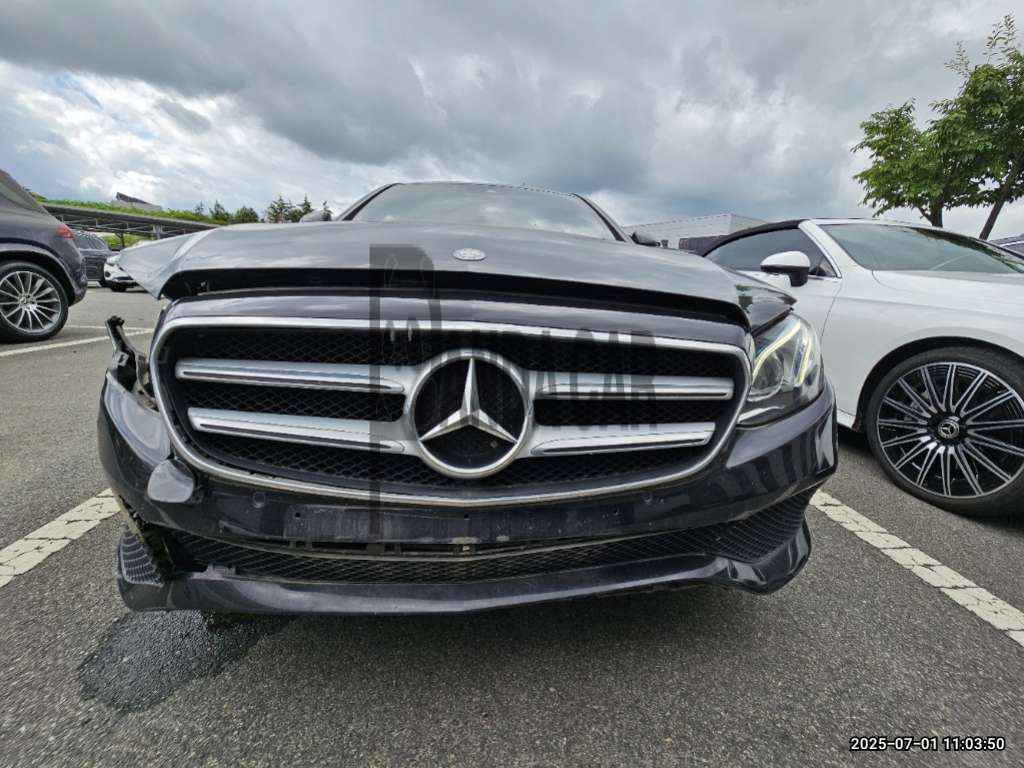 2017 Mercedes-Benz E220 d, photograph 4