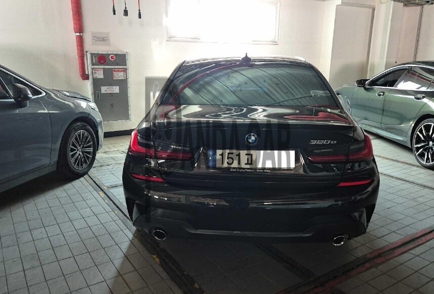 2022 BMW 320e, photograph 4