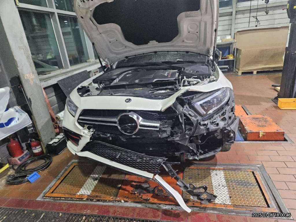 2020 Mercedes-AMG CLS53 4Matic +, photograph 4