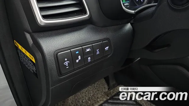 Hyundai Tucson Diesel 2.0 4WD — photo 1 of 32