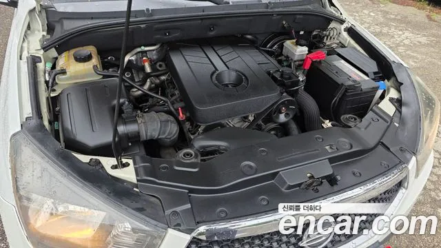 2013 KG_Mobility_Ssangyong KORANDO CX5 2WD, photograph 2