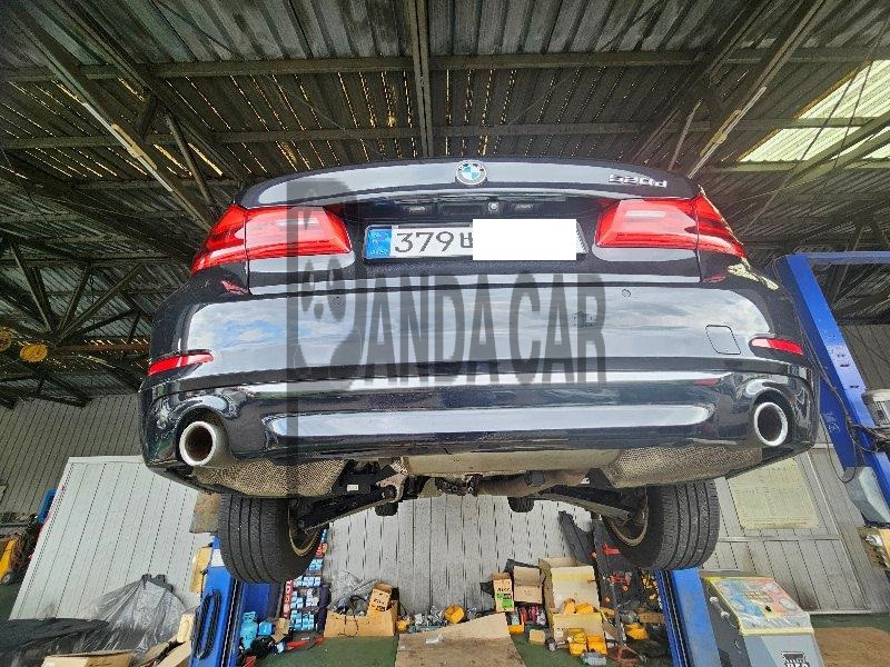 2019 BMW 520d Luxury, photograph 1