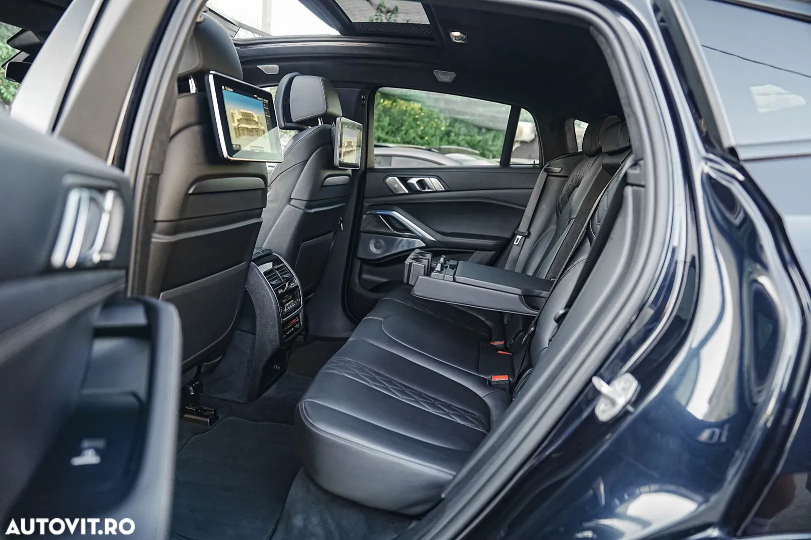 2019 BMW X6 M M50i, photograph 9