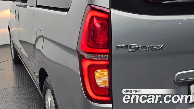 2019 Hyundai Starex Wagon 12-Seater, photograph 10