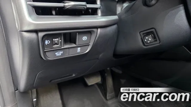 Hyundai Grandeur 2,5 Gasoline 2WD — photo 1 of 38