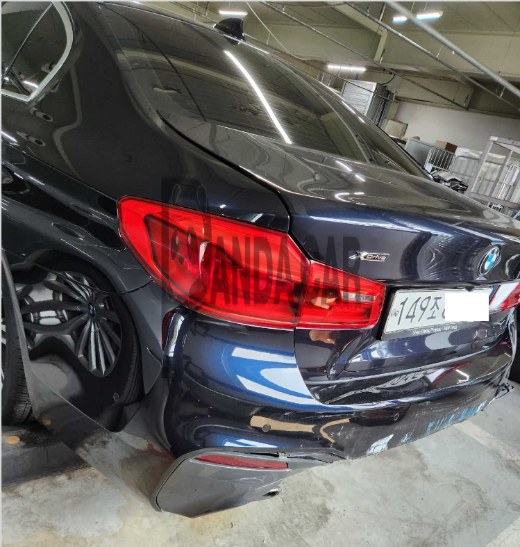 2019 BMW 530i xDrive M Sport Package Plus, photograph 1