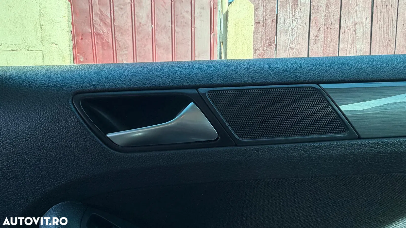 2016 Volkswagen Jetta, photograph 3